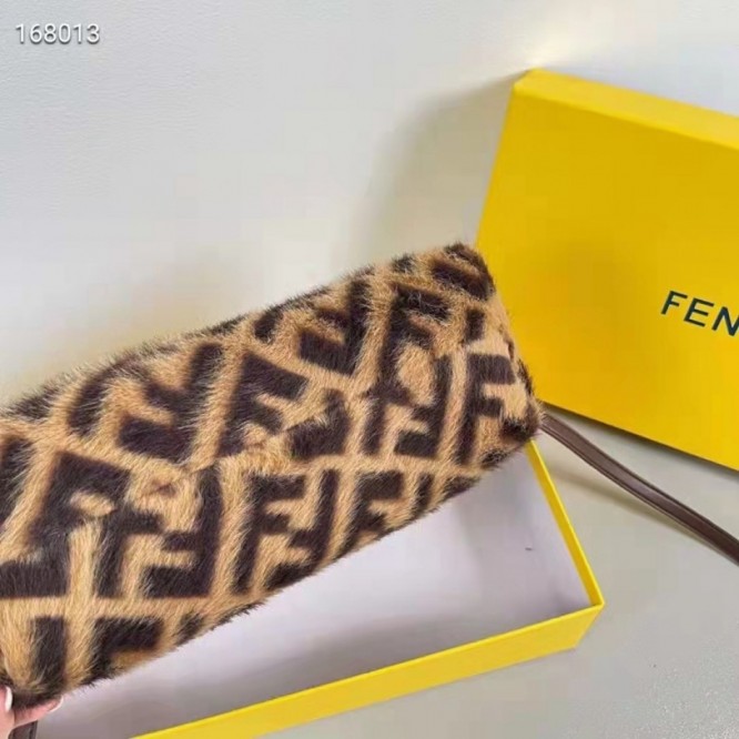 FENDI フェンディ 2021年最新なクラシックな ショルダーバッグ